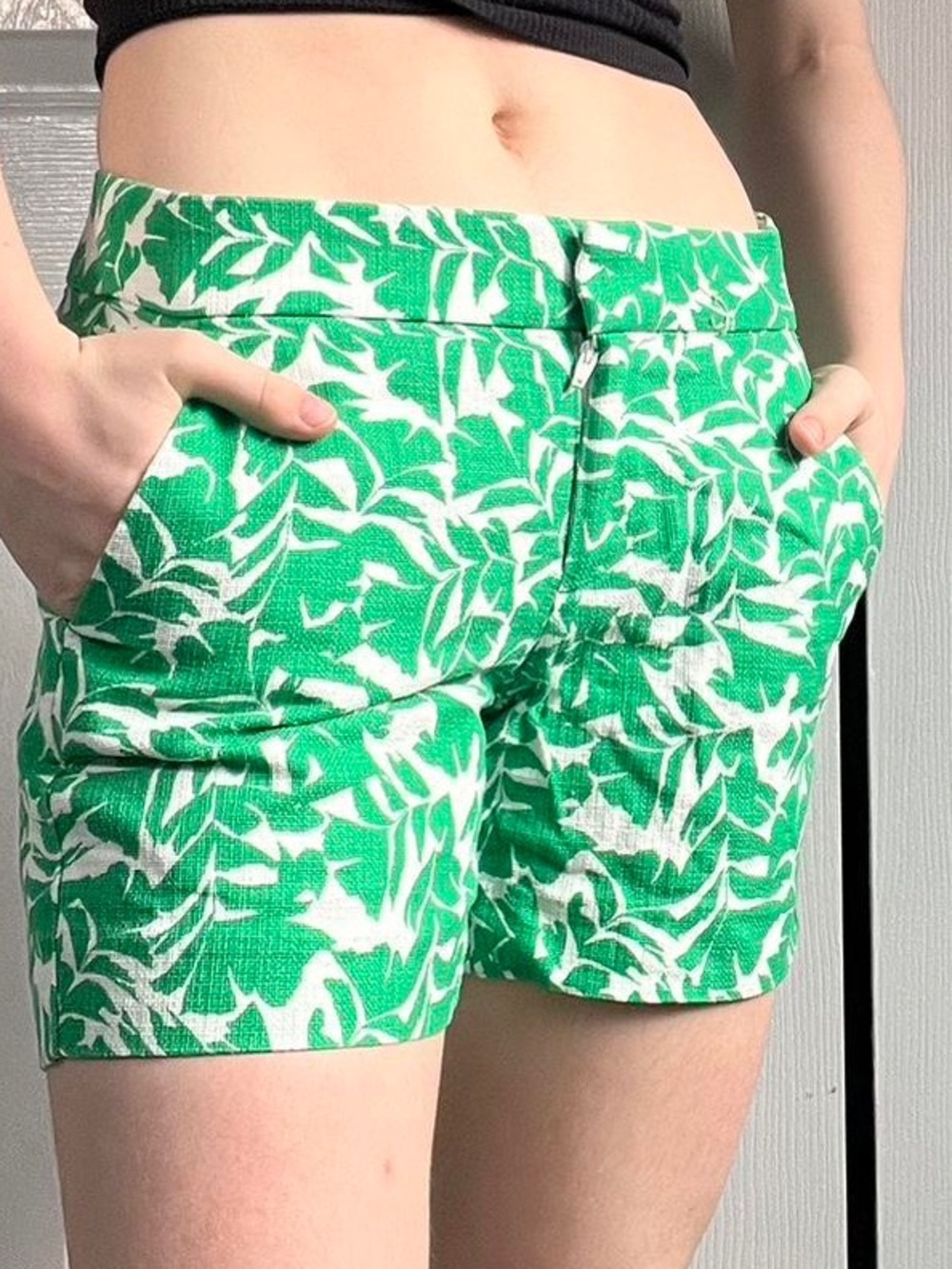NEW J. Crew Factory Green White Floral Cotton Shorts size 2